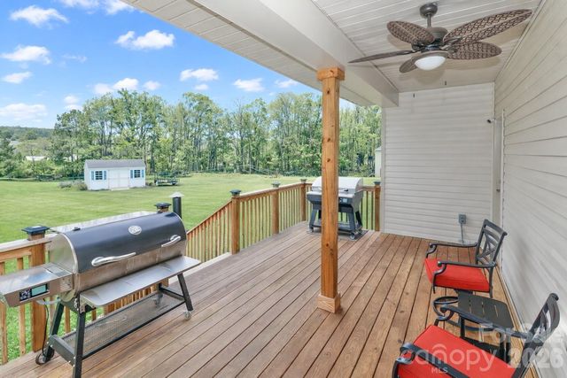 137 Northlake Drive, Statesville, NC 28677