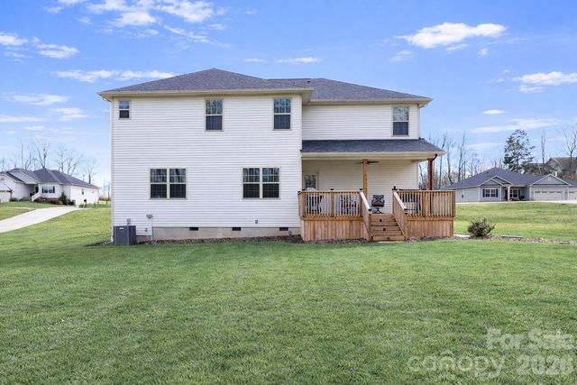 137 Northlake Drive, Statesville, NC 28677