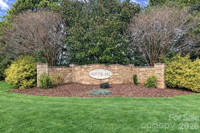 137 Northlake Drive, Statesville, NC 28677