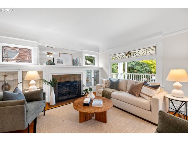 2930 Ne 24TH Ave, Portland, OR 97212