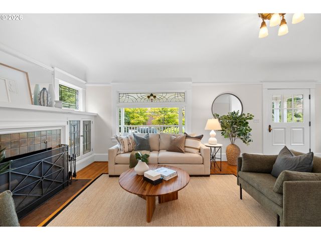 2930 Ne 24TH Ave, Portland, OR 97212