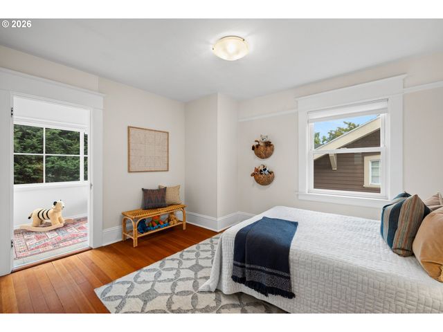 2930 Ne 24TH Ave, Portland, OR 97212