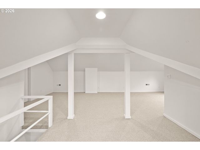 2930 Ne 24TH Ave, Portland, OR 97212
