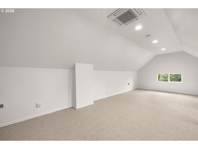 2930 Ne 24TH Ave, Portland, OR 97212