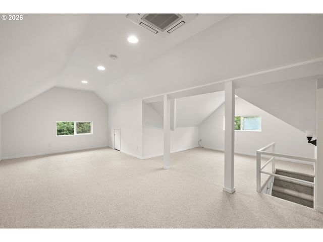 2930 Ne 24TH Ave, Portland, OR 97212