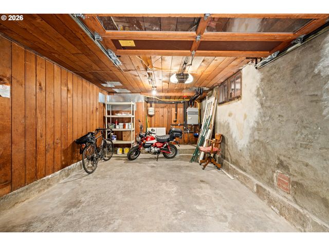 2930 Ne 24TH Ave, Portland, OR 97212