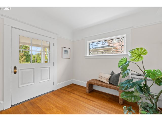 2930 Ne 24TH Ave, Portland, OR 97212