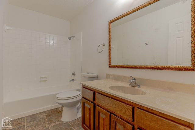 6 Hileah Trce, Cherokee Village, AR 72529
