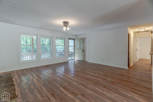 6 Hileah Trce, Cherokee Village, AR 72529