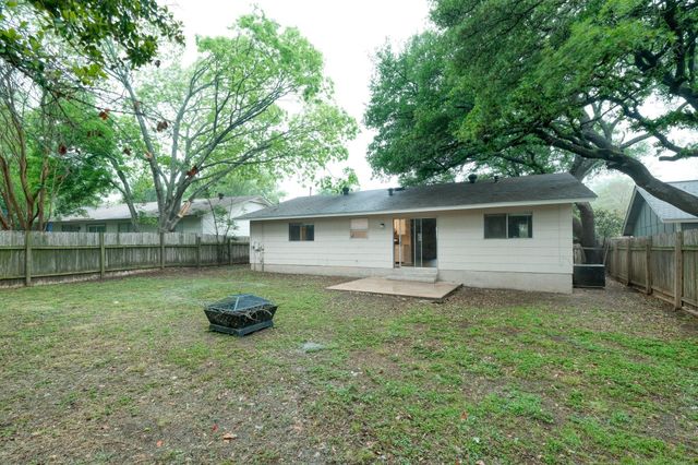 10419 Firethorn LN, Austin, TX 78750