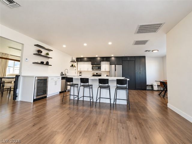9035 West Hammer Lane, Las Vegas, NV 89149