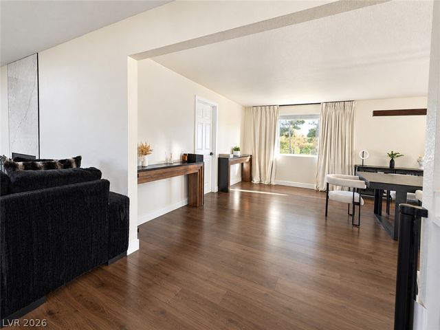 9035 West Hammer Lane, Las Vegas, NV 89149