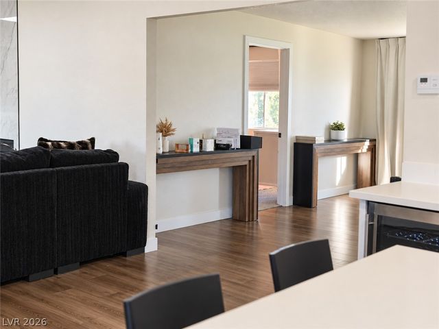 9035 West Hammer Lane, Las Vegas, NV 89149