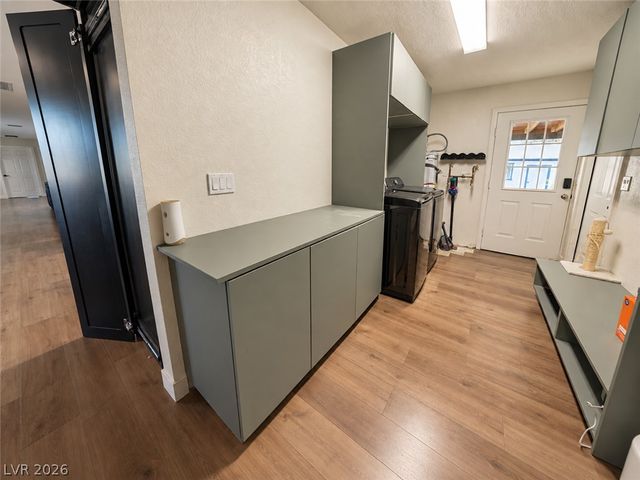 9035 West Hammer Lane, Las Vegas, NV 89149