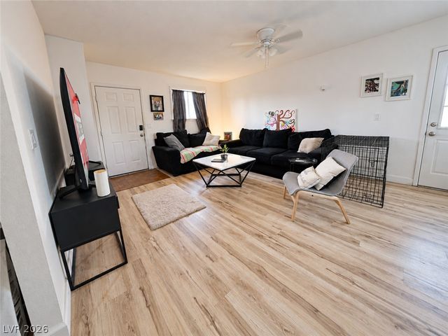 9035 West Hammer Lane, Las Vegas, NV 89149