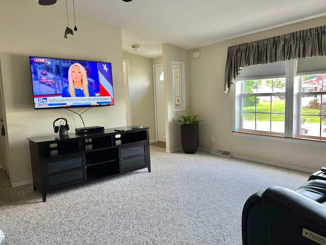 34 Constitution Way, Dover, NH 03820