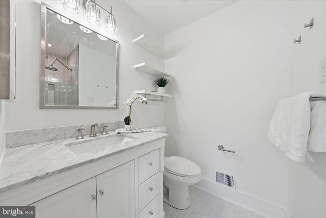 621 S SAINT ASAPH ST, Alexandria, VA 22314