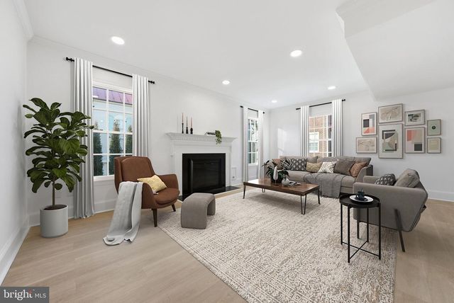 621 S SAINT ASAPH ST, Alexandria, VA 22314