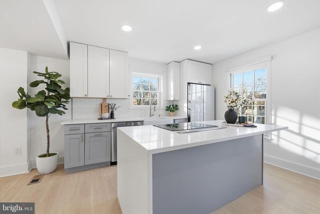 621 S SAINT ASAPH ST, Alexandria, VA 22314