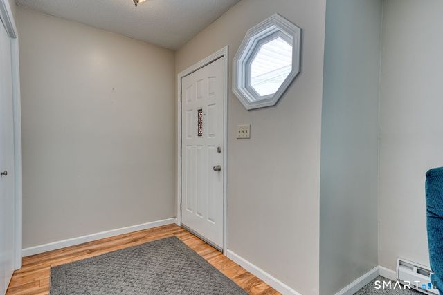 565 Clark Avenue APT 13, Bristol, CT 06010