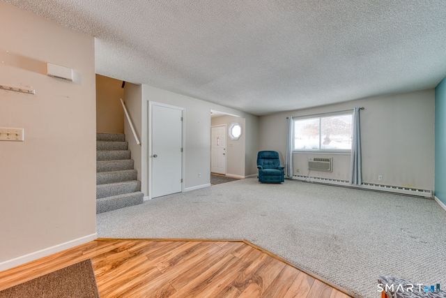 565 Clark Avenue APT 13, Bristol, CT 06010