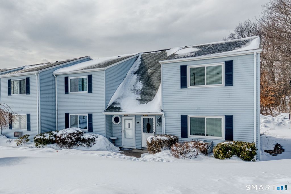 565 Clark Avenue APT 13, Bristol, CT 06010