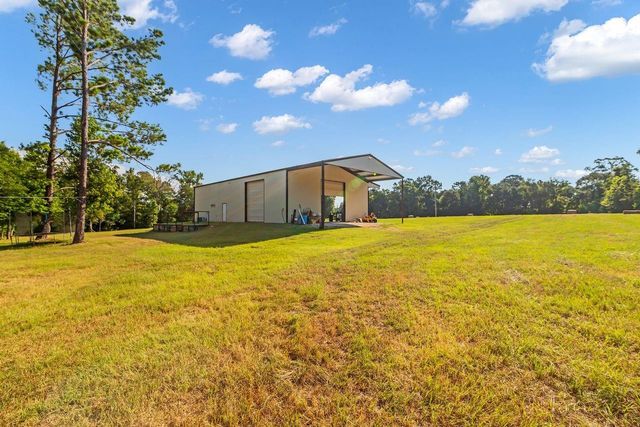 251 Roy Webb Road, Huntsville, TX 77320