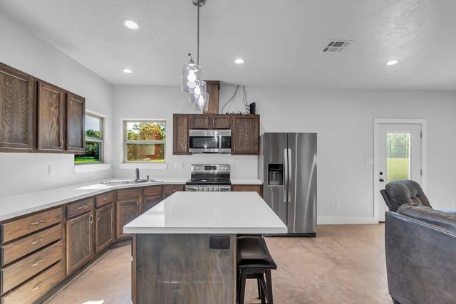 251 Roy Webb Road, Huntsville, TX 77320