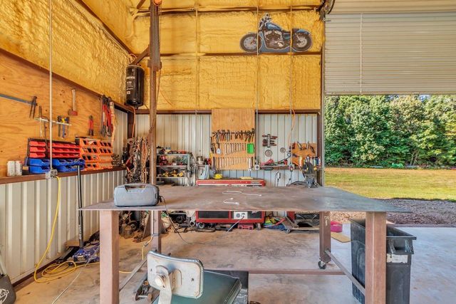 251 Roy Webb Road, Huntsville, TX 77320