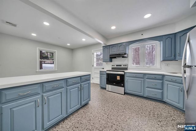 231 Hudson Avenue, Norwood, NJ 07648