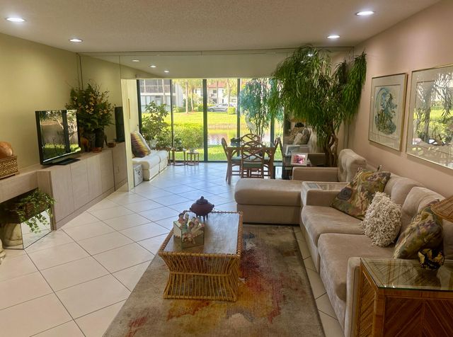 21500 Cypress Hammock Drive 38e, Boca Raton, FL 33428