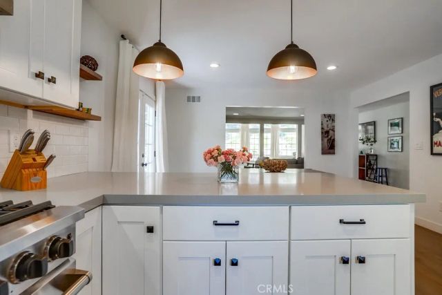 20619 Martha Street, Woodland Hills, CA 91367