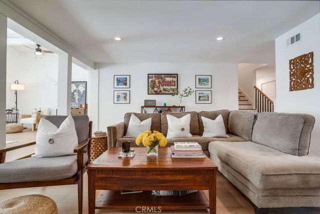 20619 Martha Street, Woodland Hills, CA 91367