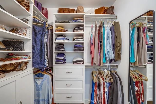 20619 Martha Street, Woodland Hills, CA 91367