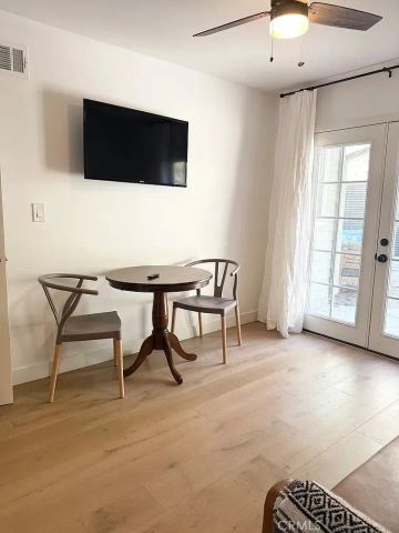 20619 Martha Street, Woodland Hills, CA 91367