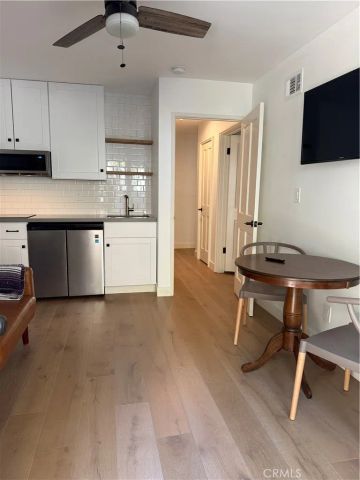 20619 Martha Street, Woodland Hills, CA 91367