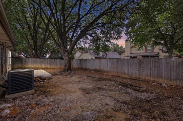8812 Sabinas Trail, Fort Worth, TX 76118