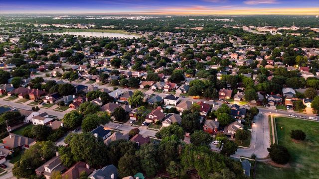 8812 Sabinas Trail, Fort Worth, TX 76118