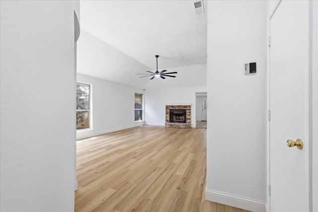 8812 Sabinas Trail, Fort Worth, TX 76118