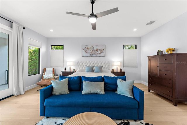 2707 RIDGEWOOD AVENUE, Tampa, FL 33602