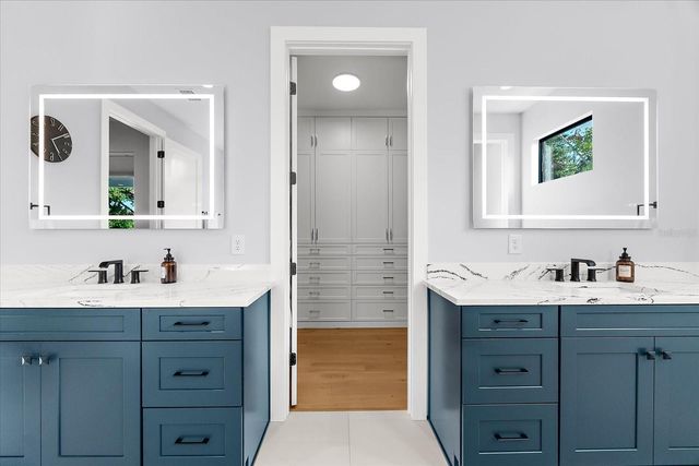 2707 RIDGEWOOD AVENUE, Tampa, FL 33602