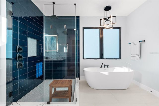 2707 RIDGEWOOD AVENUE, Tampa, FL 33602