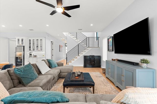 2707 RIDGEWOOD AVENUE, Tampa, FL 33602