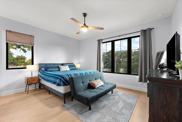 2707 RIDGEWOOD AVENUE, Tampa, FL 33602