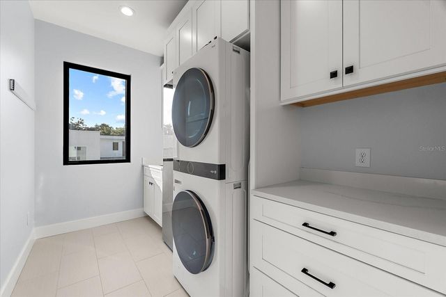 2707 RIDGEWOOD AVENUE, Tampa, FL 33602