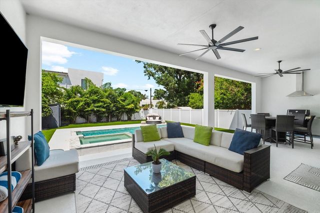 2707 RIDGEWOOD AVENUE, Tampa, FL 33602