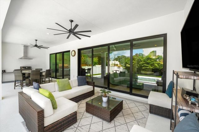 2707 RIDGEWOOD AVENUE, Tampa, FL 33602