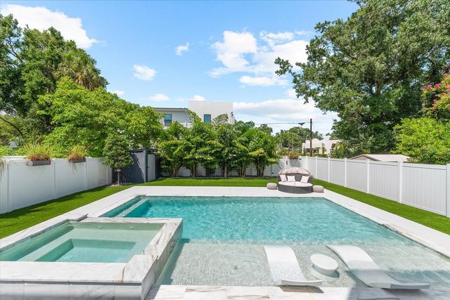 2707 RIDGEWOOD AVENUE, Tampa, FL 33602