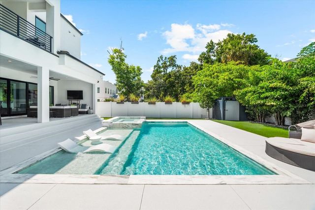 2707 RIDGEWOOD AVENUE, Tampa, FL 33602