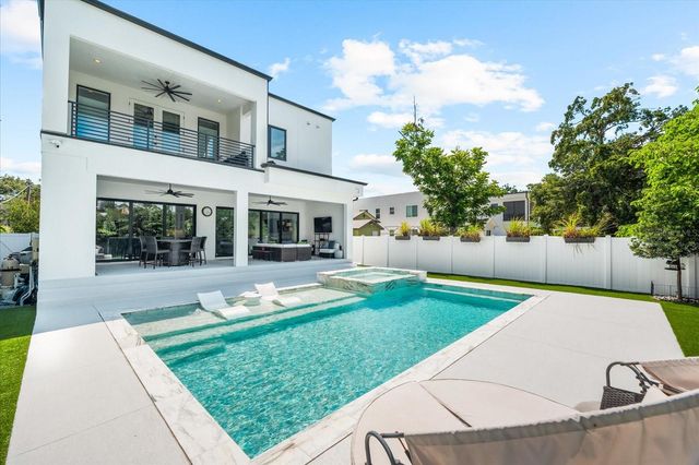 2707 RIDGEWOOD AVENUE, Tampa, FL 33602